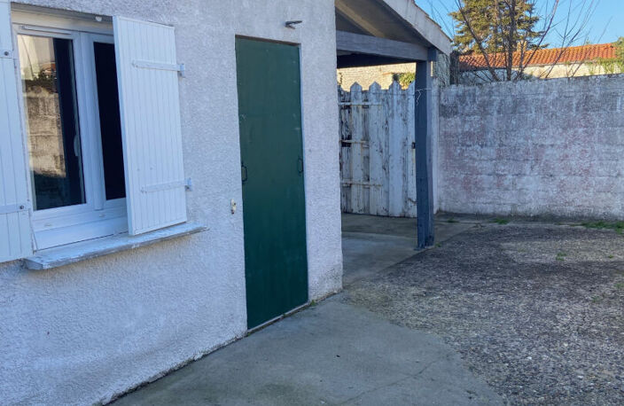 Dans un petit village typique proche de Saint-Pierre-d'Oléron — photo 2