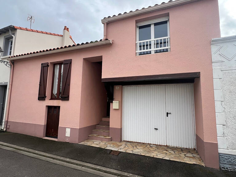 Maison  6 pièce(s) 120 m2 - ARAGO — photo 1
