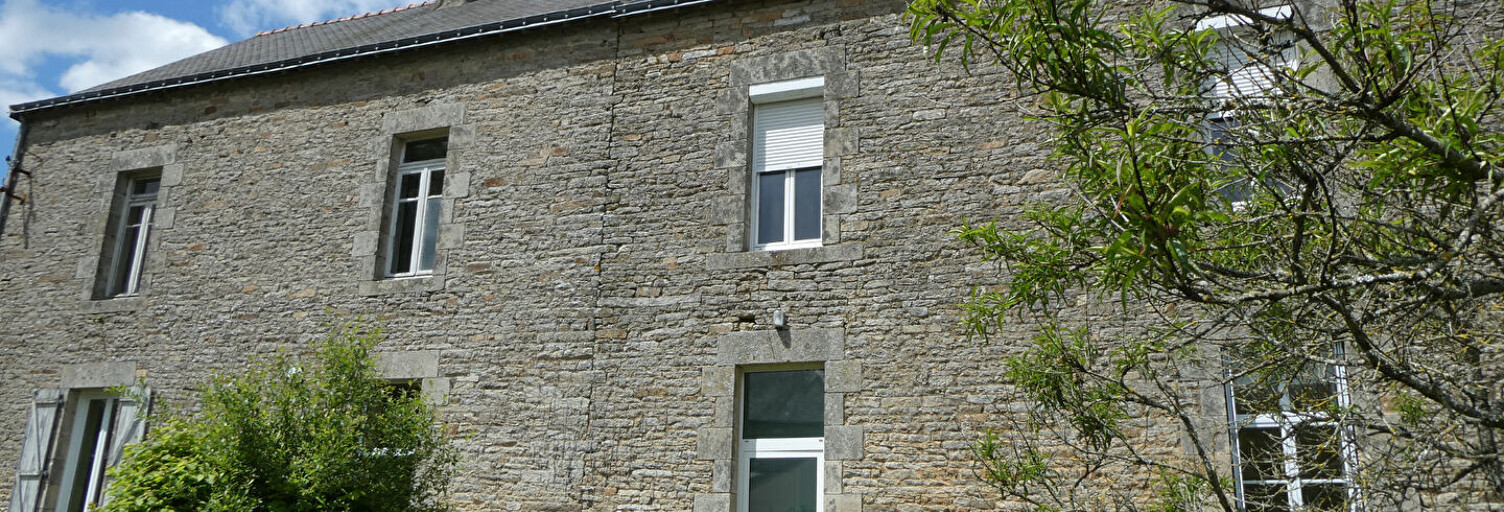 Immeuble  240 m² à vendre à Plumelec (56420)