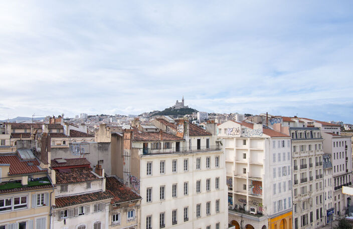 Appartement Marseille 1 pièce(s) 32 m2 - Vue Notre Dame de la Garde — photo 3