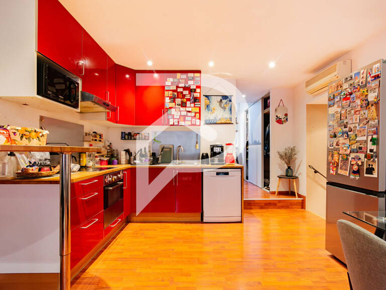 Coup de coeur dans le 2ème - T3 authentique et atypique, esprit maison, avec terrasse de 24 m2 — photo 1