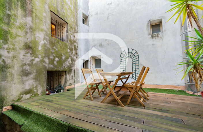 Coup de coeur dans le 2ème - T3 authentique et atypique, esprit maison, avec terrasse de 24 m2 — photo 3