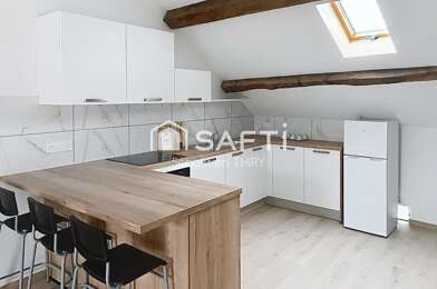 Appartement 3 pièces 900 €