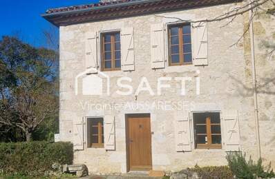 Maison en pierre au cœur historique de Maubec — photo du bien
