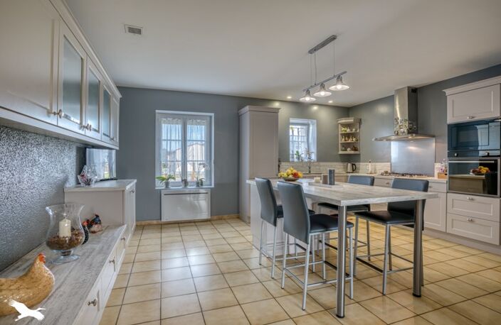 Maison de bourg de 9 pièces principales — photo 2