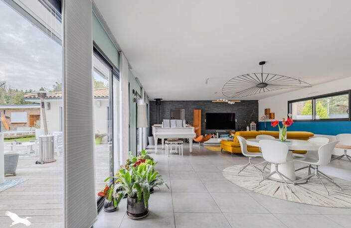 Contemporaine de 7 pièces principales — photo 3