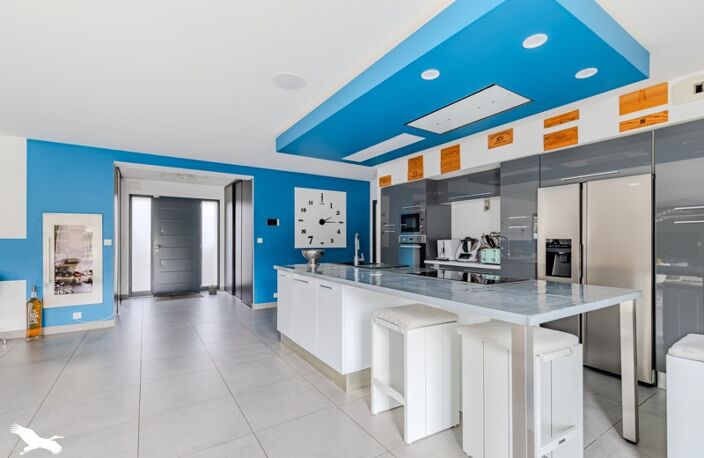 Contemporaine de 7 pièces principales — photo 4