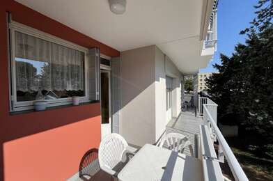 Appartement 4 pièces 275000 €