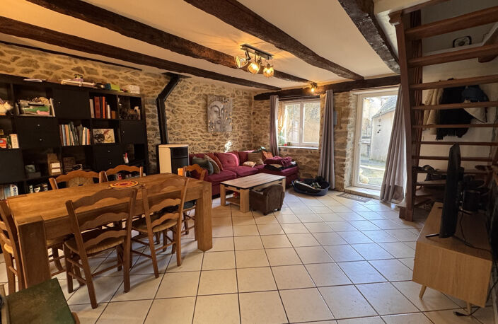 Maison entièrement rénovée au cœur de Rieupeyroux. — photo 2