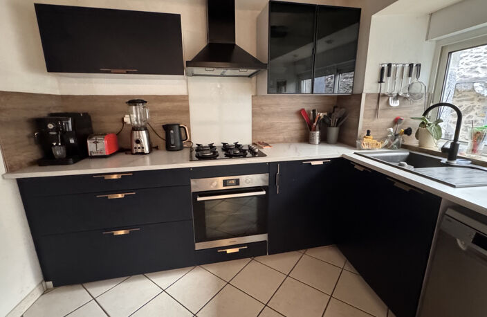 Maison entièrement rénovée au cœur de Rieupeyroux. — photo 3