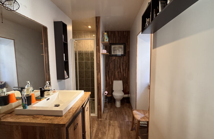 Maison entièrement rénovée au cœur de Rieupeyroux. — photo 5