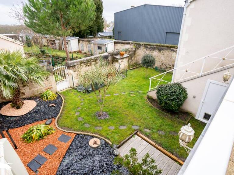 Maison en pierre de 8 pièces principales — photo 1