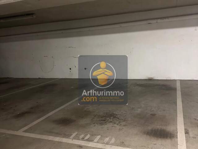 À vendre – Place de parking à Créteil — photo du bien
