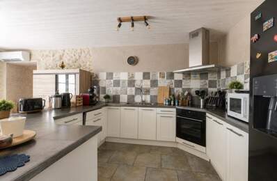 Maison en pierre de 5 pièces principales — photo du bien