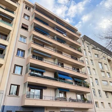 Appartement 3 pièces 1080 €