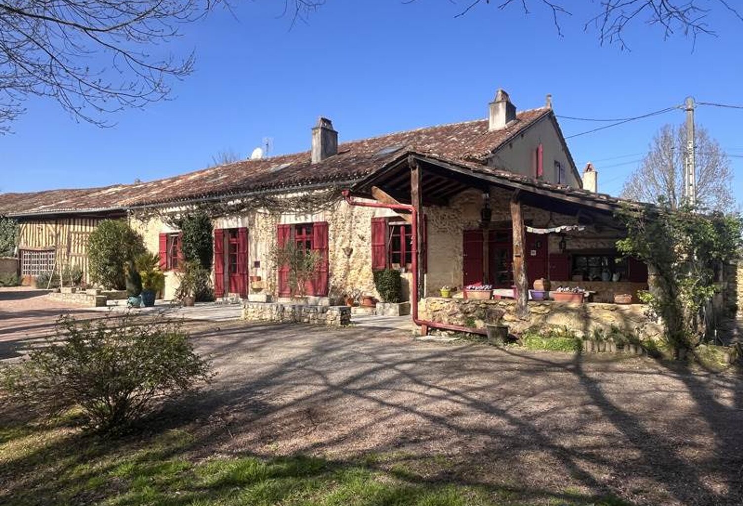 Maison en pierre de 9 pièces principales — photo 1