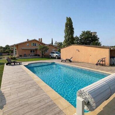 Maison 6 pièces 622560 €