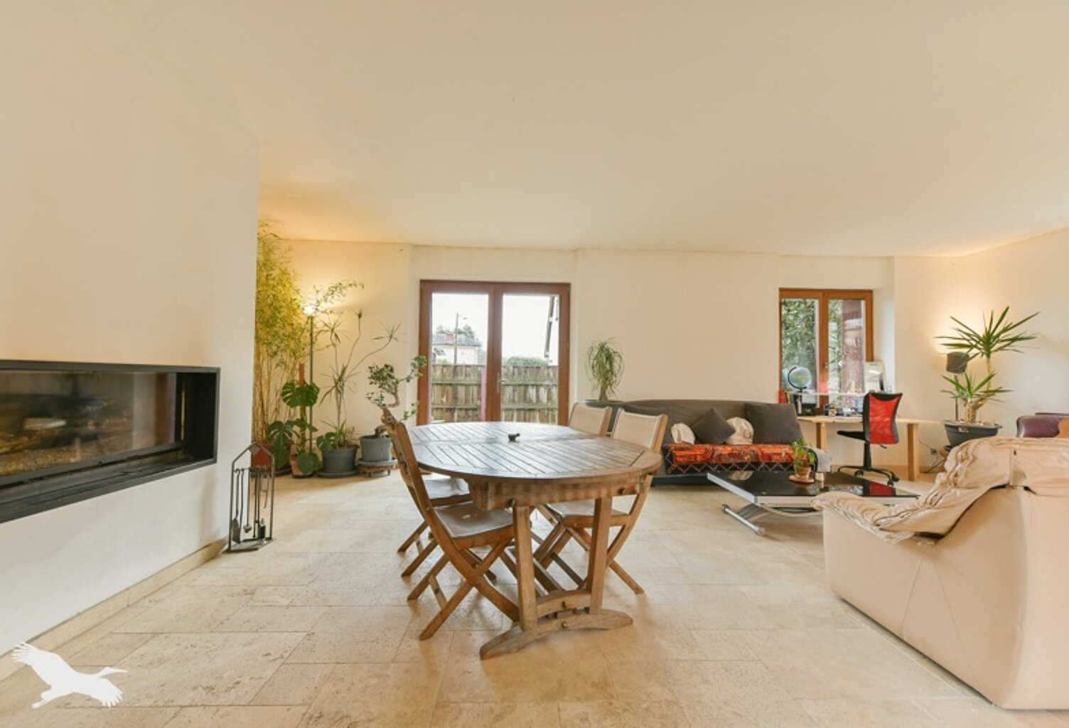 Maison en pierre de 4 pièces principales — photo 1