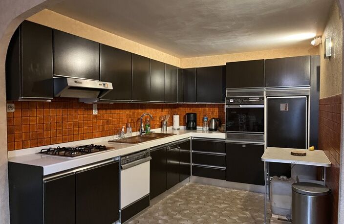 Vente maison 9 pièces 180 m² Villefranche-de-Rouergue (12200) — photo 4