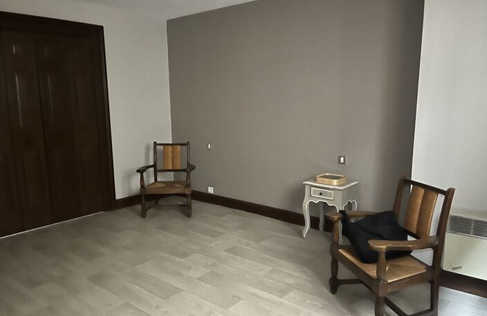 Vente immeuble   Maurs (15600) — photo 2