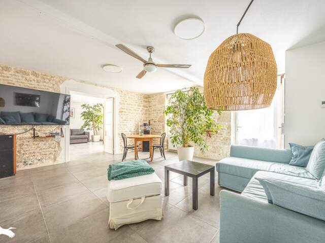 Maison en pierre de 5 pièces principales — photo du bien