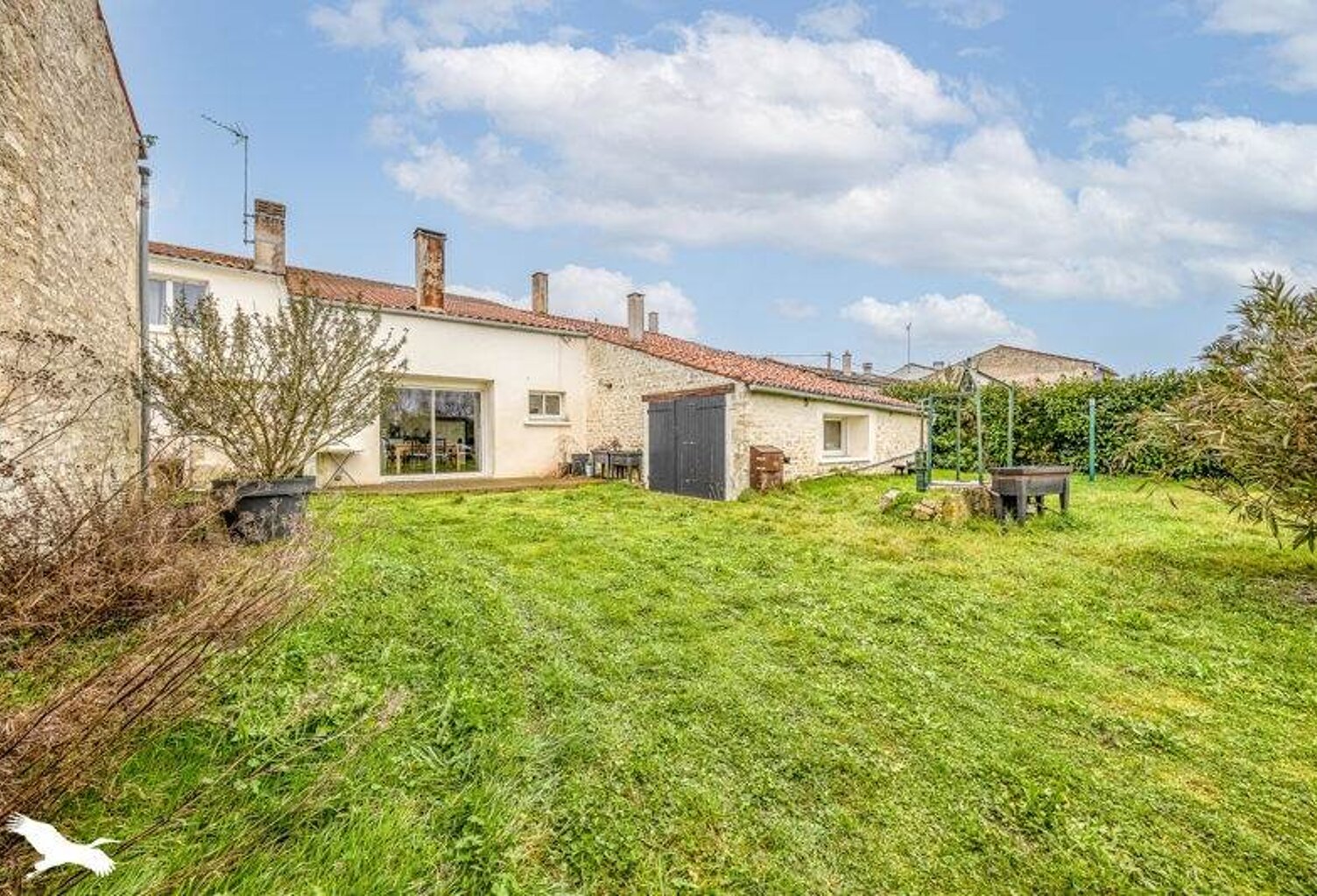Maison en pierre de 5 pièces principales — photo 1