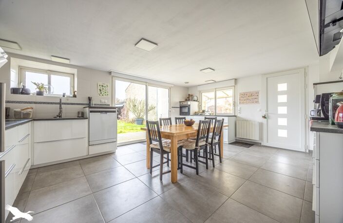 Maison en pierre de 5 pièces principales — photo 2