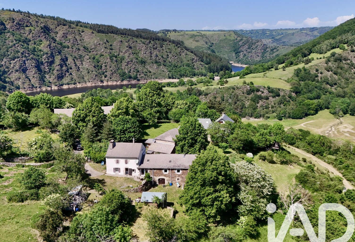 Vente Maison/villa 8 pièces — photo 1