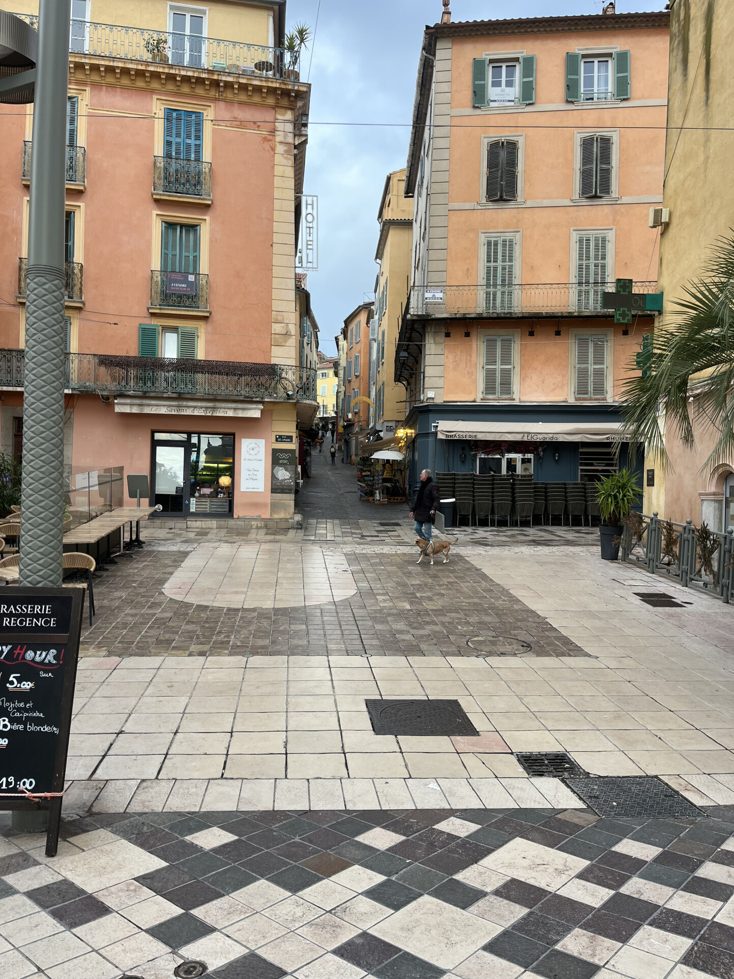 Local commercial  à vendre Hyères 83400