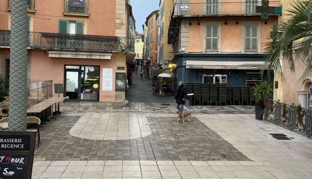 Local commercial  à vendre Hyères 83400