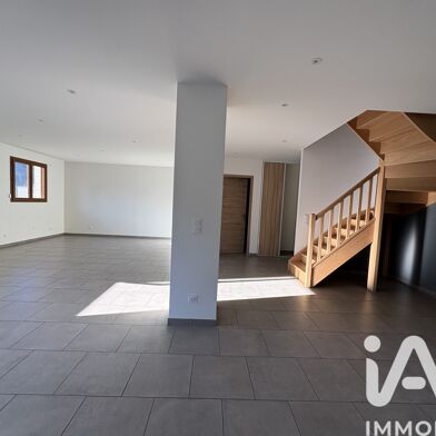 Maison 5 pièces 270000 €