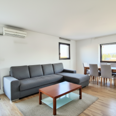 Appartement 4 pièces 240000 €