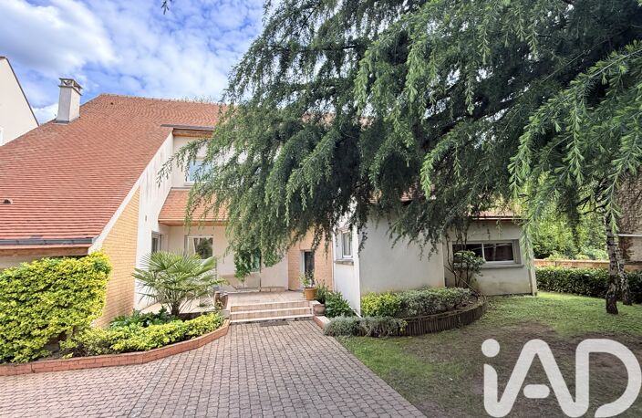 Vente Maison/villa 8 pièces — photo 2