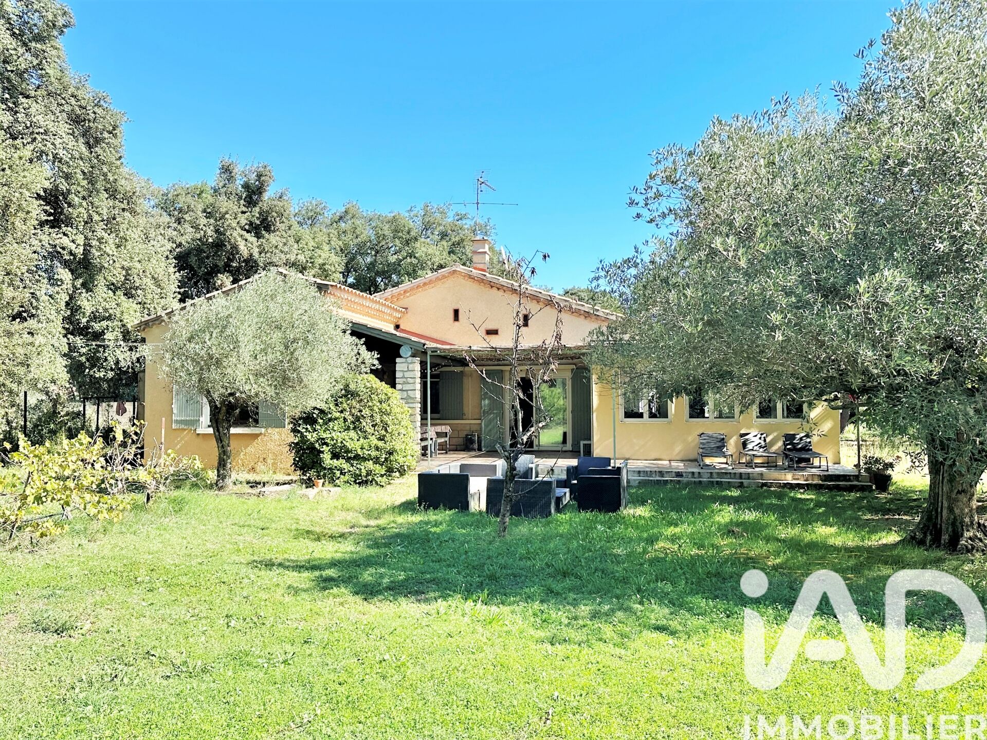 Castillon-Du-Gard - 138m² - 6p. - 4ch.