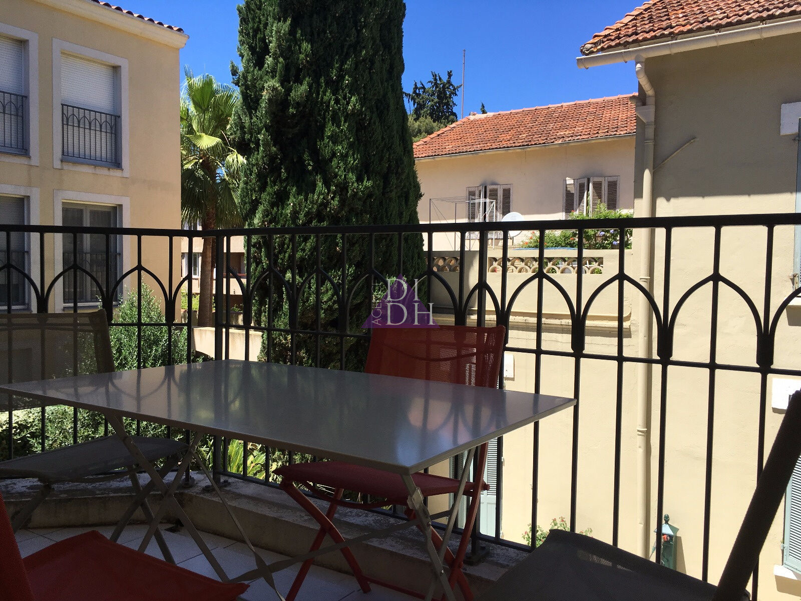 Appartement  T2 à louer Hyères 83400