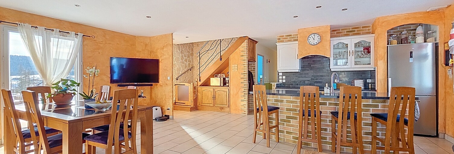 Maison 6 Pièces 145 m² à vendre à Morbier (39400)