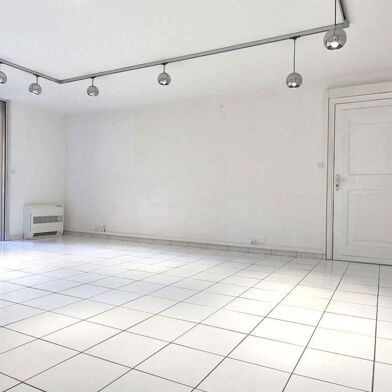 Commerce  370000 €