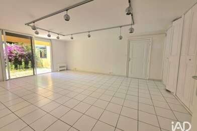 Commerce  370000 €