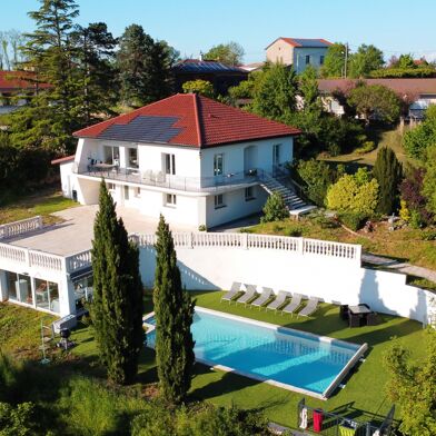 Maison 8 pièces 850000 €