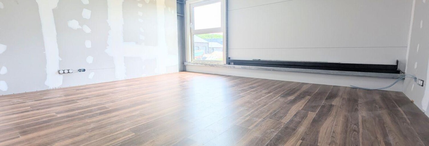 Bureau  32 m² à louer à Bertrange (57310)