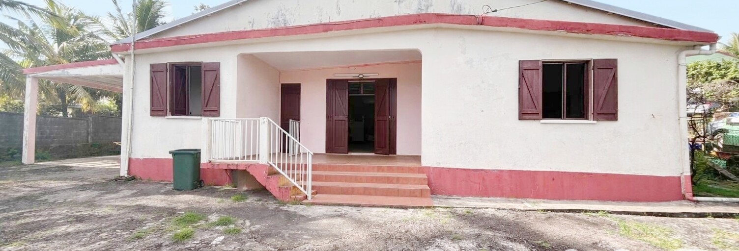 Maison 12 Pièces 240 m² à vendre à Sainte-Rose (97115)