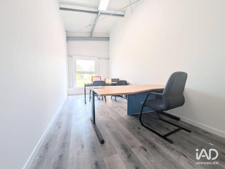 Location Bureaux 225 m&sup2; — photo 1