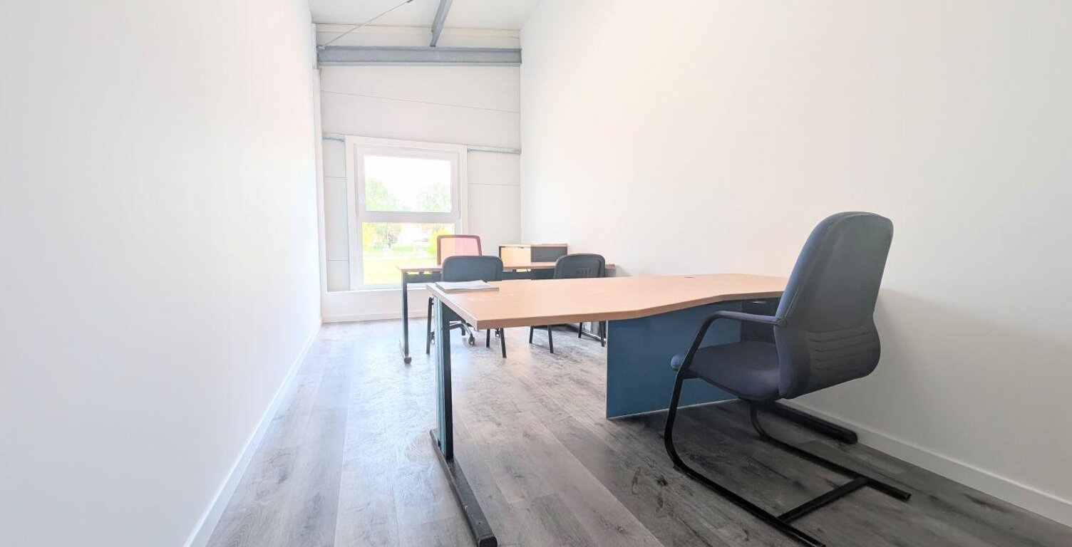 Location Bureaux 225 m&sup2; — photo 1