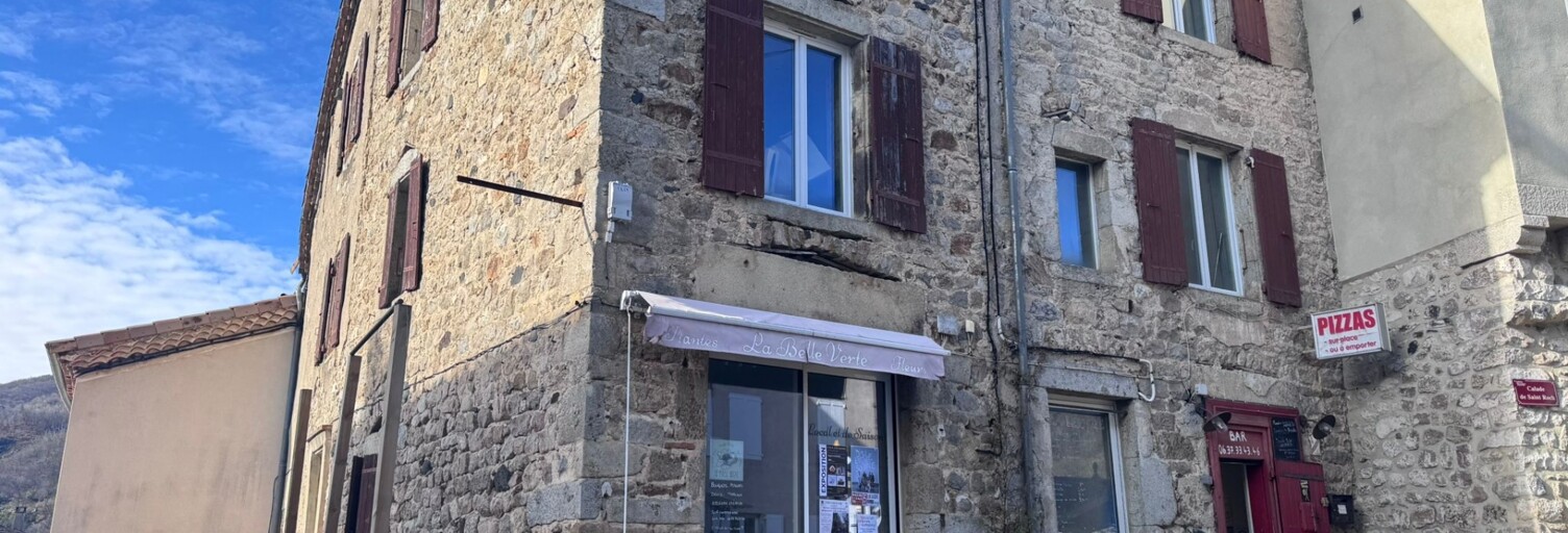 Immeuble  360 m² à vendre à Vallées-d'Antraigues-Asperjoc (07530)