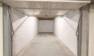 Garage  19 m² à vendre à Saint-Cyr-sur-Mer (83270)