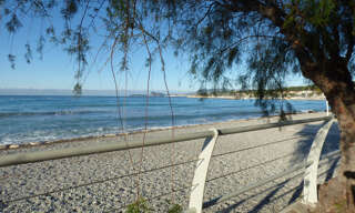 Commerce  82 m² à vendre à Saint-Cyr-sur-Mer (83270)