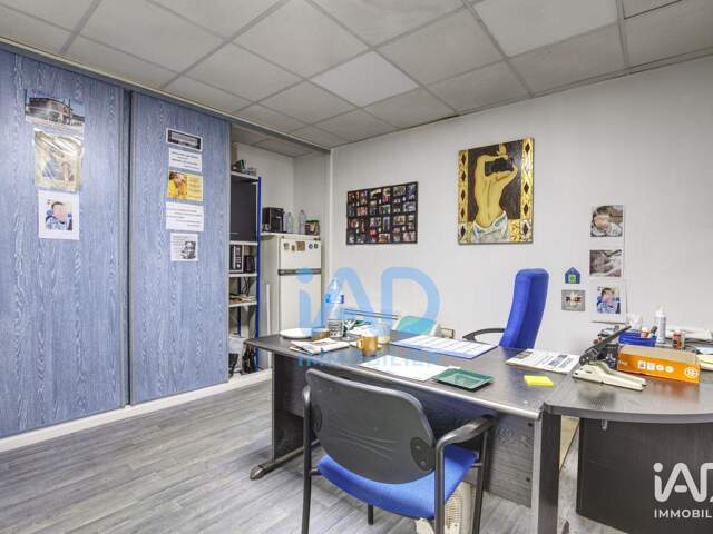 Vente Local d'activités 83 m&sup2; — photo du bien