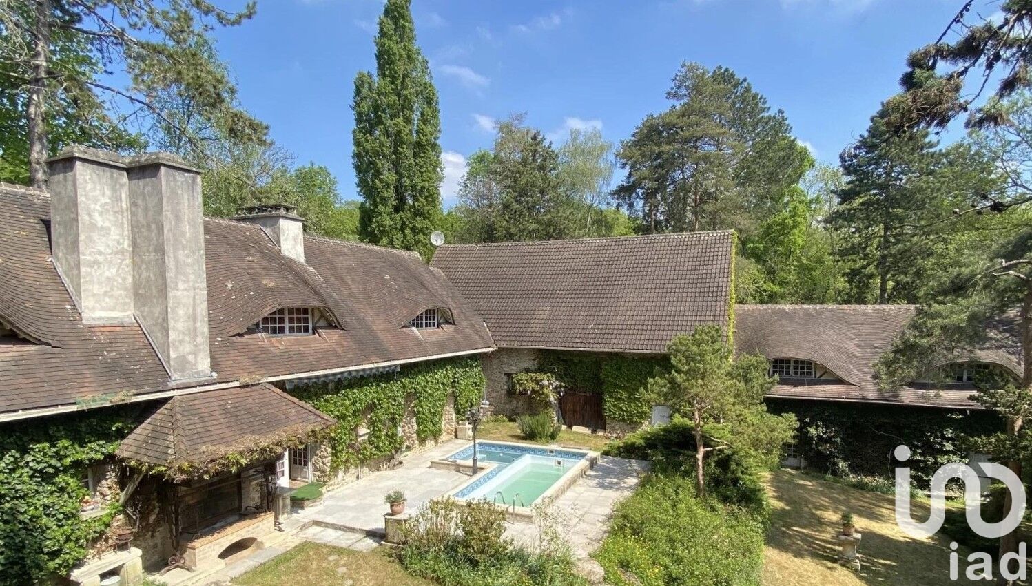 Saacy-sur-Marne - 350m² - 14p. - 9ch.