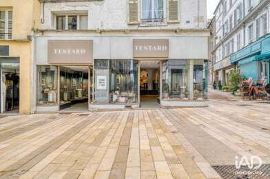 Commerce  258000 €