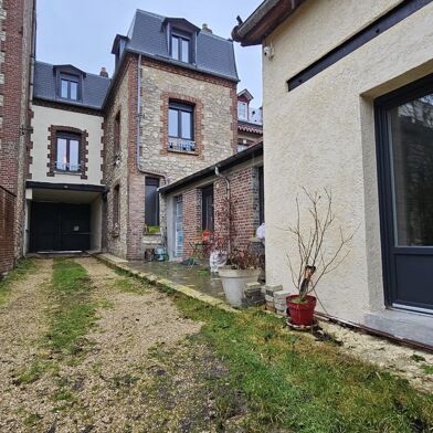 Maison 8 pièces 364000 €